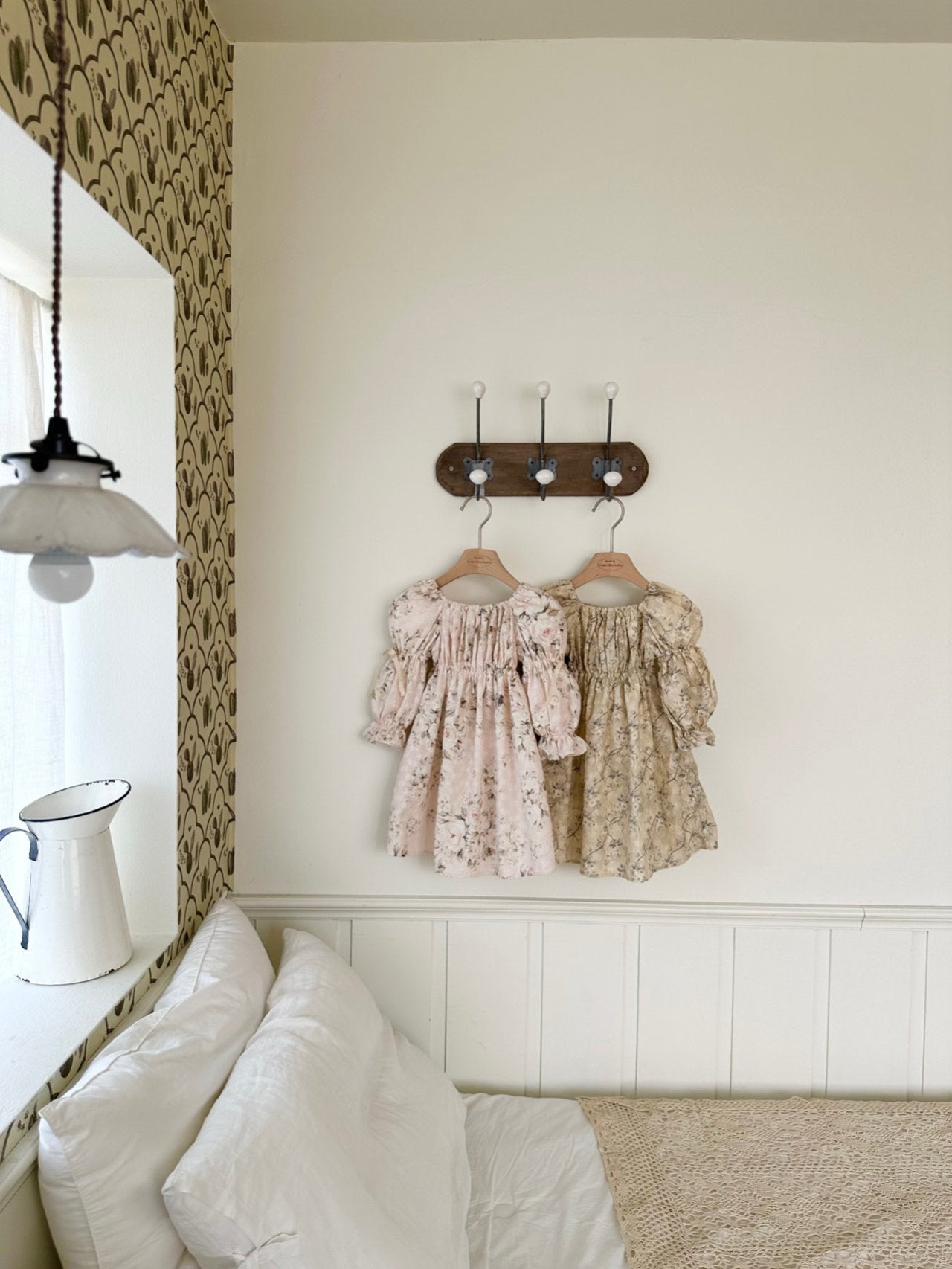Misty Eyelet Dress _Beige