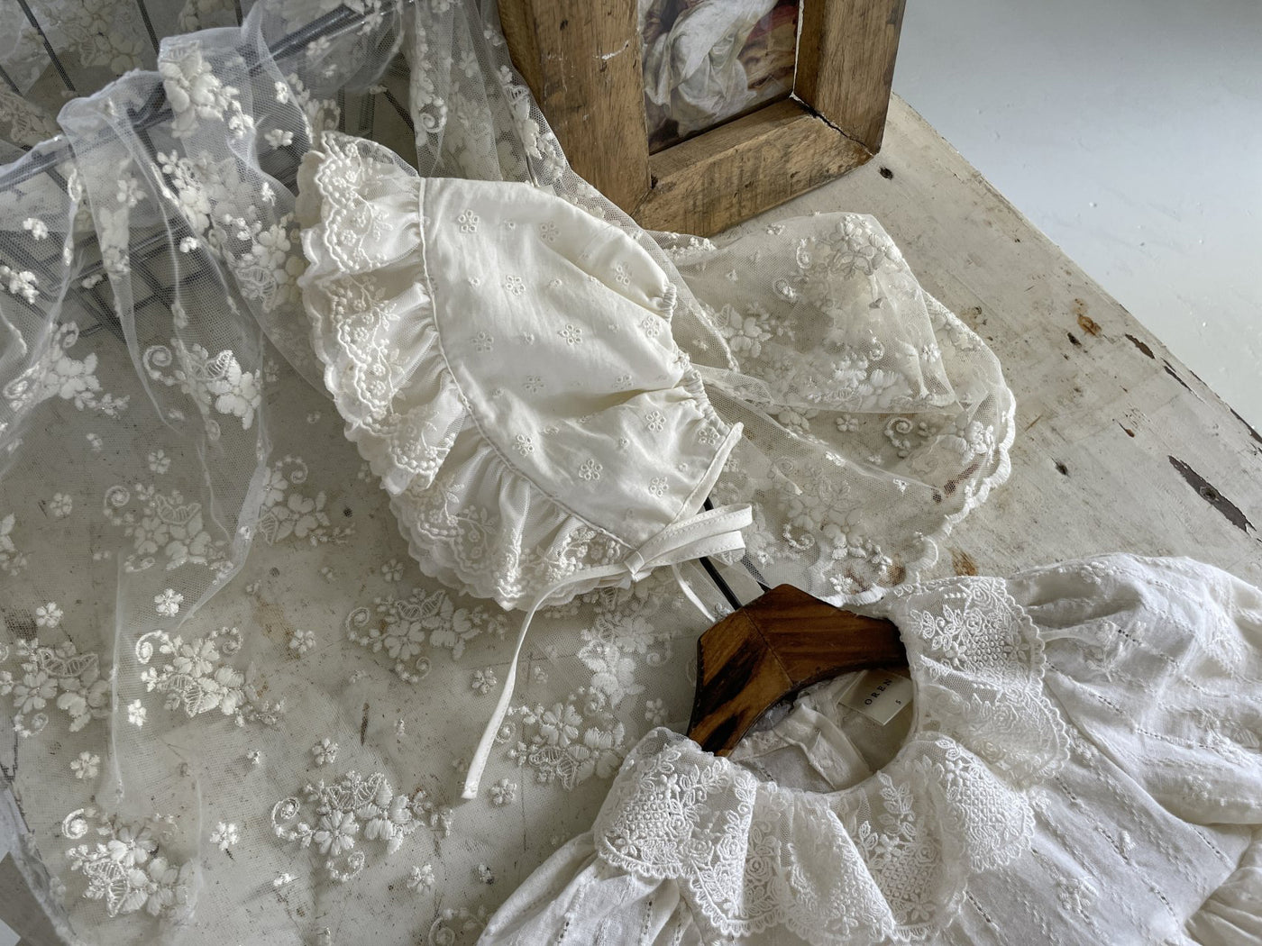 Seri Lace Bonnet