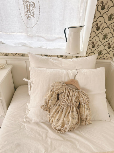 Misty Eyelet Romper _Beige