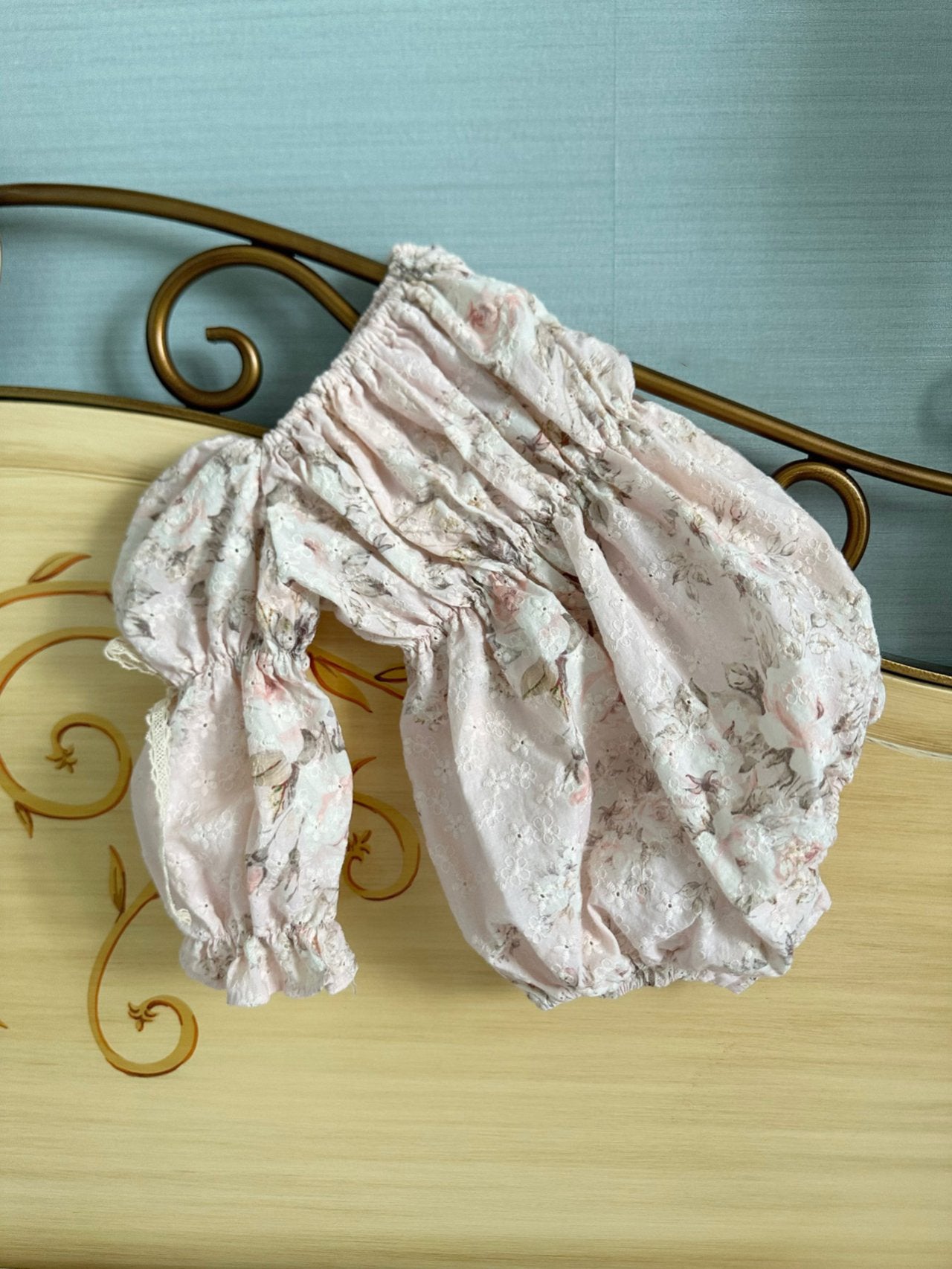 Misty Eyelet Romper _Pink