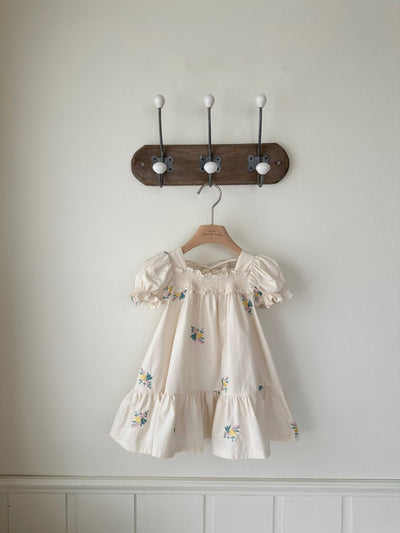 Latte Embroidery Dress_ Ivory