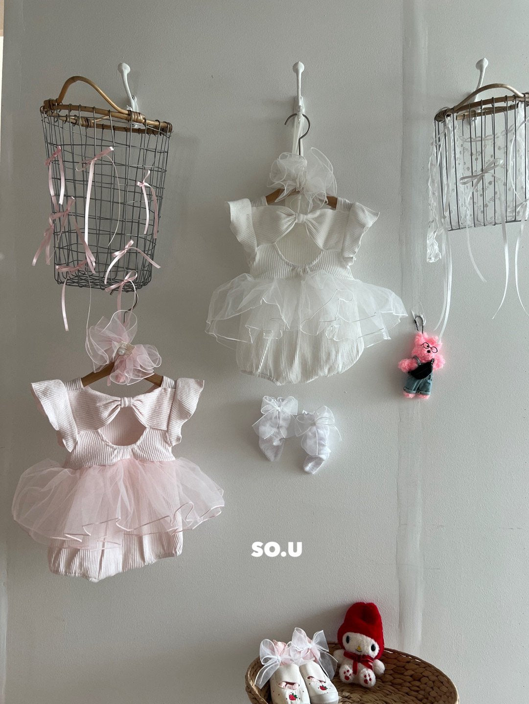 Sha Ribbon Knee Socks_ 4 Colors (Wholesale)