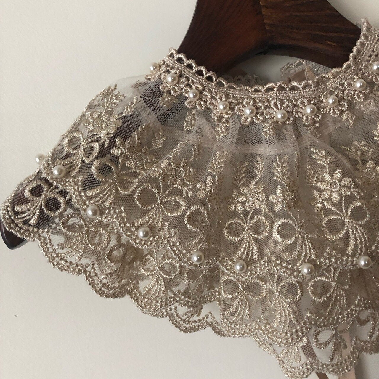 Vintage Pearl Frill Neck Collar