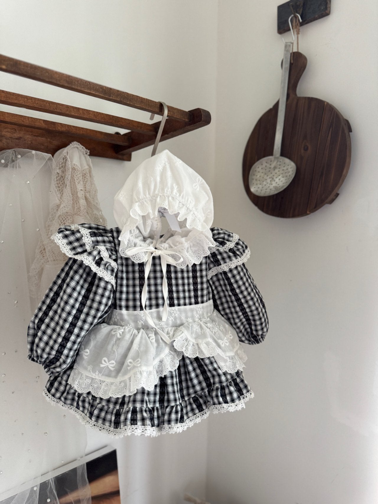 Ribbon Lace Bonnet
