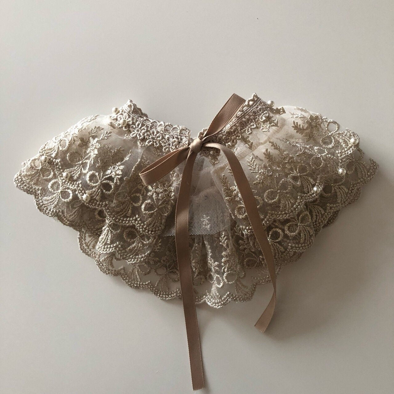 Vintage Pearl Frill Neck Collar