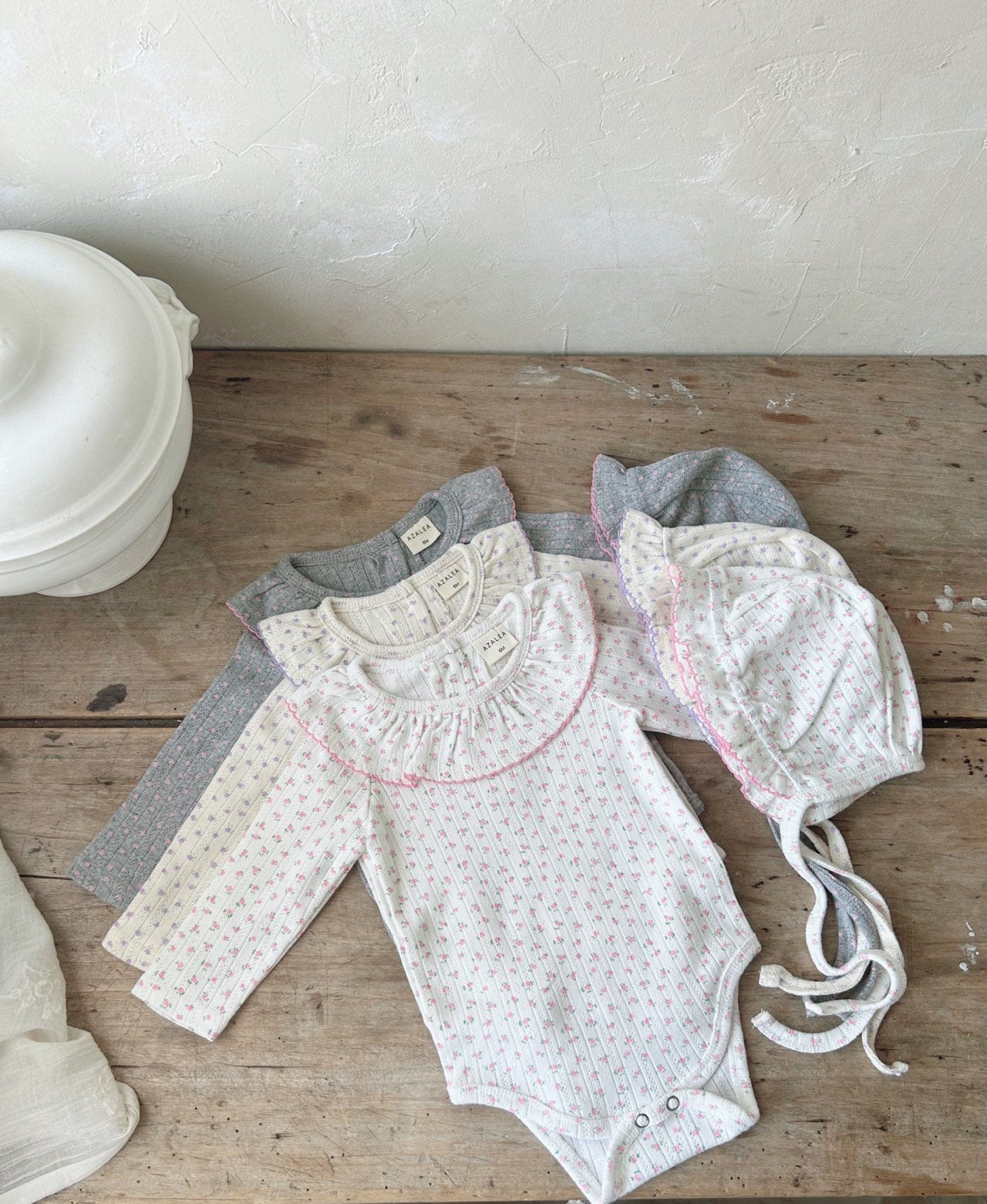 Freesia Bodysuit & Bonnet Set