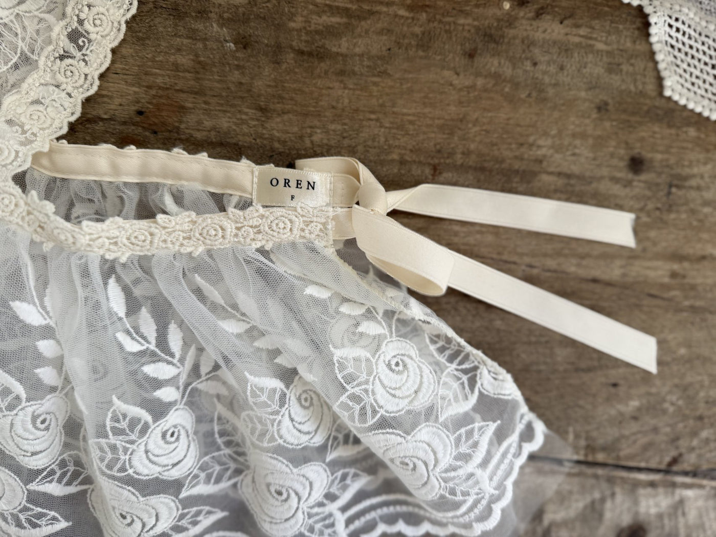 Rose Bustier