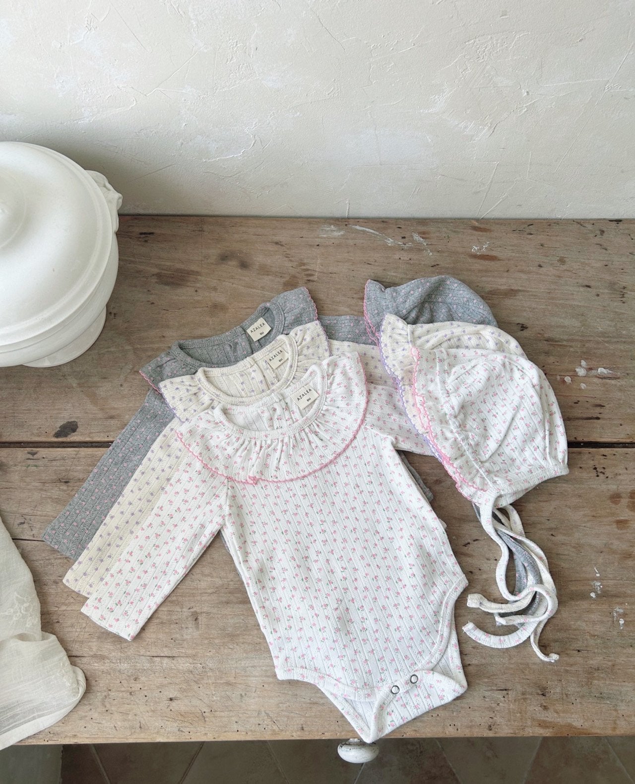 Freesia Bodysuit & Bonnet Set